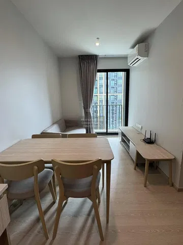 Хол; гледка, естествена светлина, модерен стил