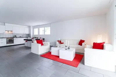 غرفة معيشة; أرضية من البلاط, ضوء طبيعي, أسلوب عصري