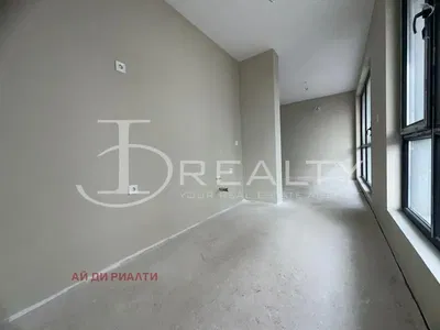 Sonstiges; renovierungsbedürftig, tageslicht