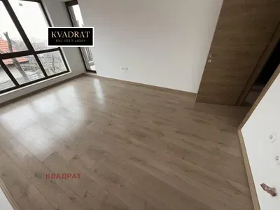 Wohnzimmer; blick, holzboden, tageslicht