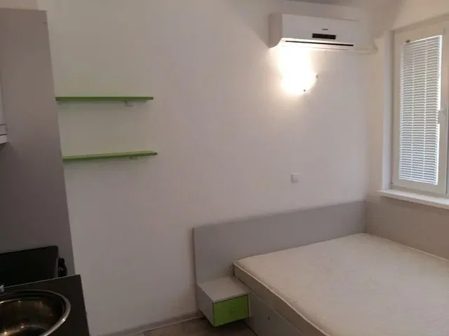 Спаваћа соба; природно светло