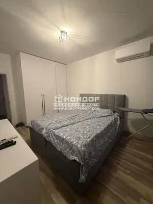 Spavaća soba; drveni pod, renoviran, prirodna svjetlost