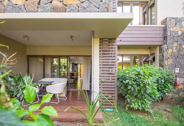 Terras; uitzicht, natuurlijk licht, houten vloer