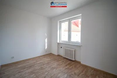 Schlafzimmer; tageslicht, holzboden, renoviert