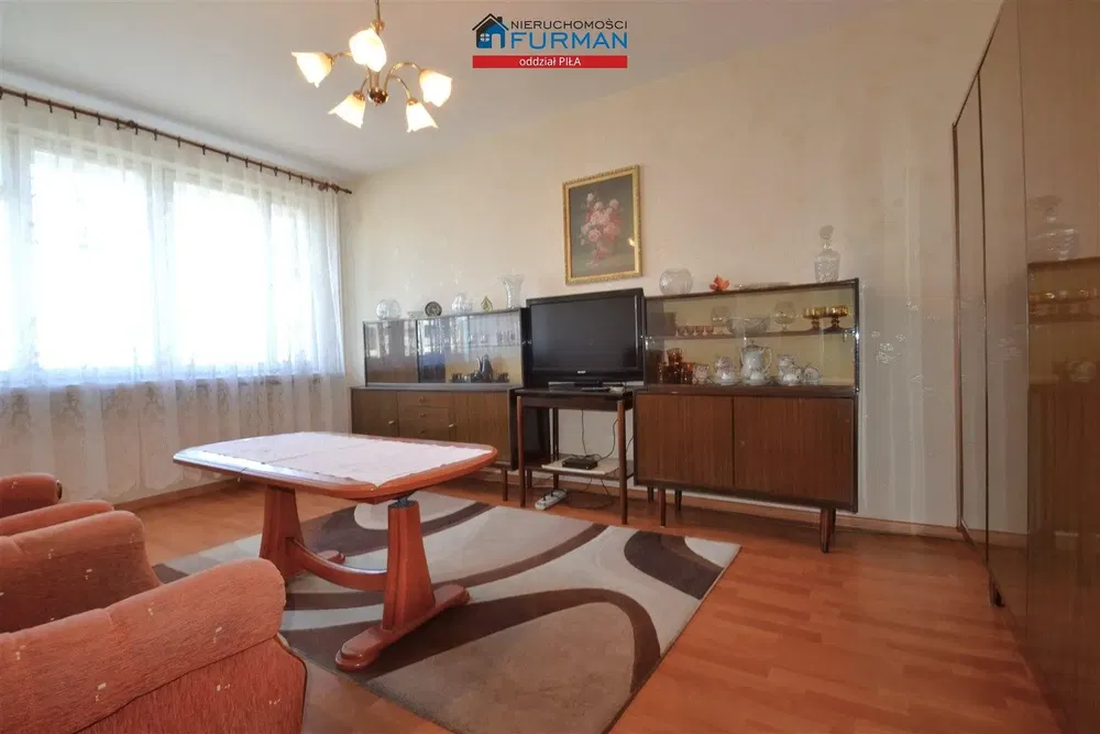 Salon; lumière naturelle, style rustique