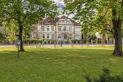 Haus und umgebung; blick, tageslicht