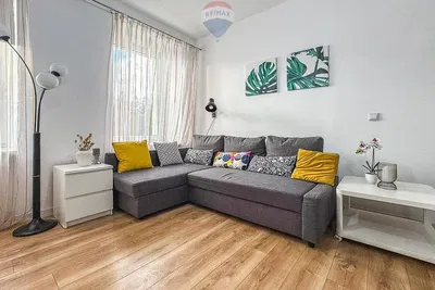 Wohnzimmer; holzboden, tageslicht, moderner stil