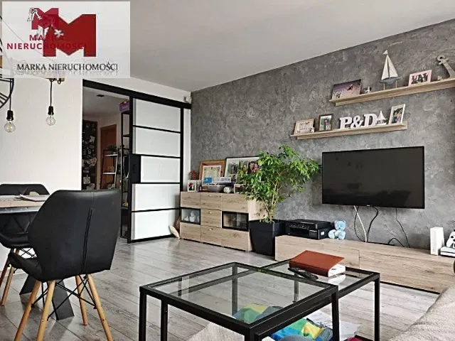 Wohnzimmer; moderner stil, holzboden, tageslicht