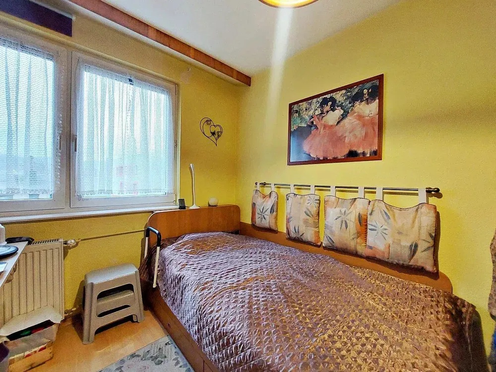 Спаваћа соба; природно светло, рустикални стил