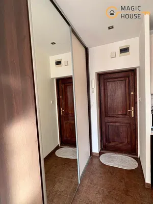 Garderobe; fliesenboden