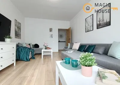 Wohnzimmer; moderner stil, holzboden, tageslicht