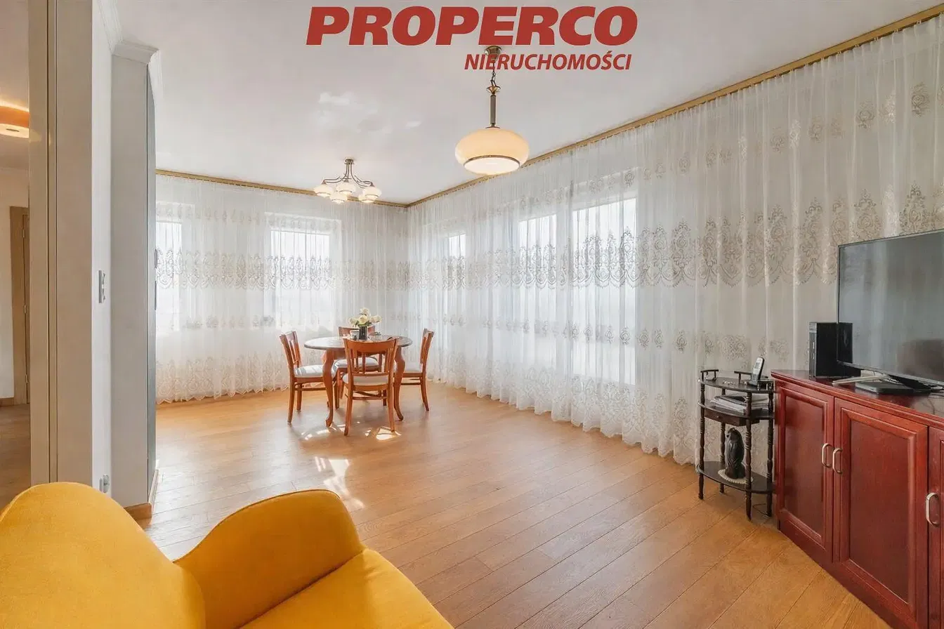 Wohnzimmer; tageslicht, holzboden