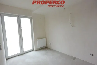 Остало; потребна реновација, природно светло