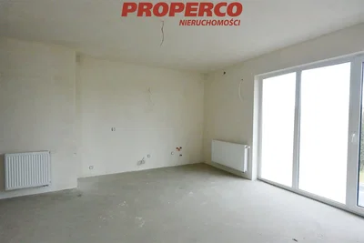 Остало; потребна реновација, природно светло