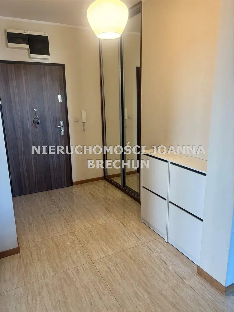 Garderobe; fliesenboden