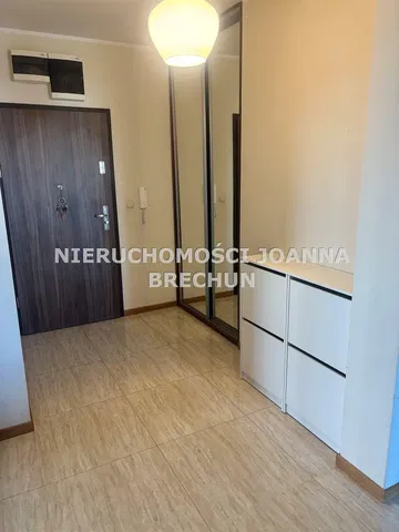 Garderobe; fliesenboden