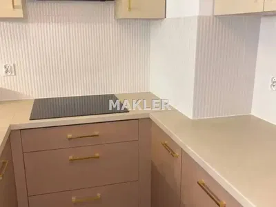 Kuhinja; kuhinjski aparati, renoviran