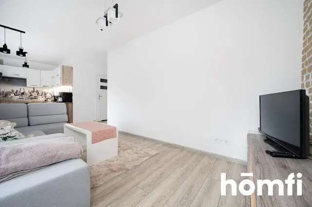 Living room; modern style, wood floor, natural light