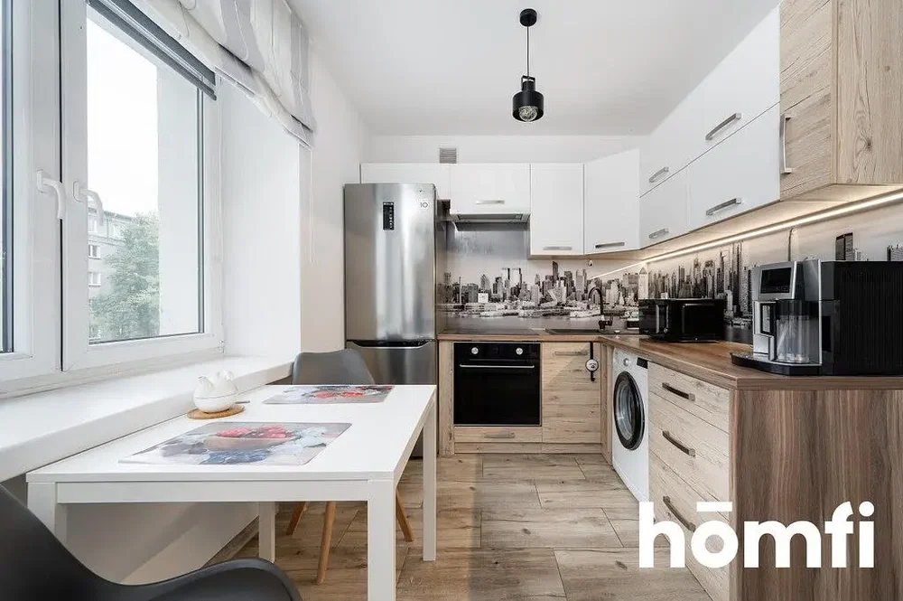 Mutfak; mutfak aletleri, manzara, modern stil, doğal ışık