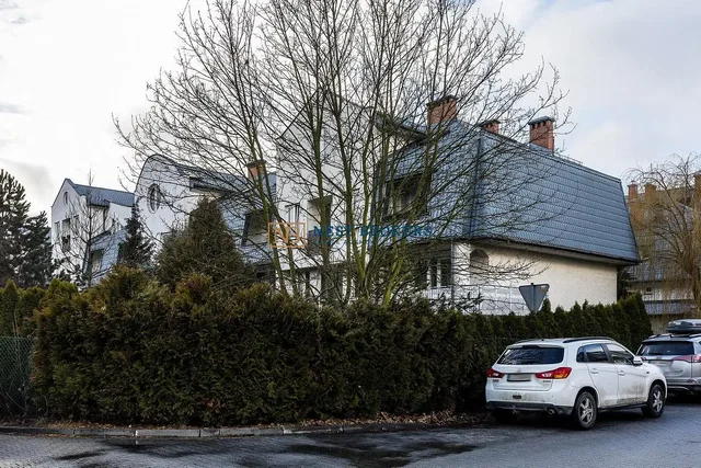 House and surroundings