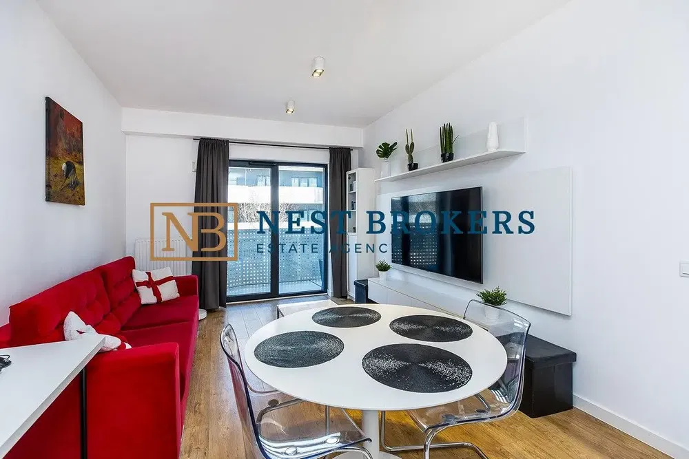 Σαλόνι; θέα, ξύλινο πάτωμα, φυσικό φως, μοντέρνο στυλ