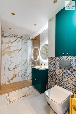 Badezimmer; fliesenboden, renoviert, tageslicht, moderner stil