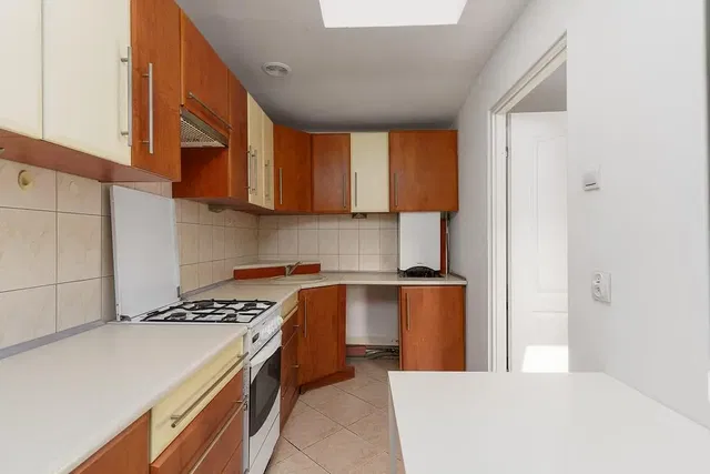 Küche; küchengeräte, fliesenboden