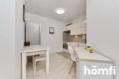 مطبخ; أجهزة المطبخ, أرضية خشبية, ضوء طبيعي, أسلوب عصري