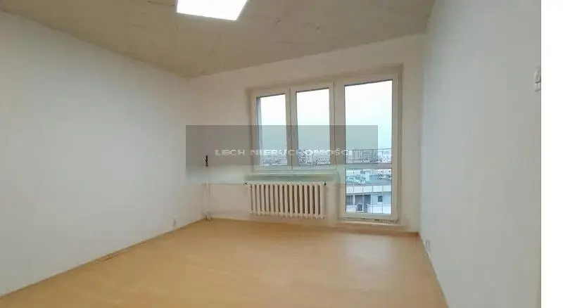 Дневна соба; поглед, природно светло