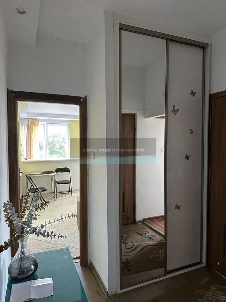 Спаваћа соба; природно светло, модерни стил