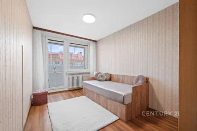 Schlafzimmer; holzboden, tageslicht, moderner stil