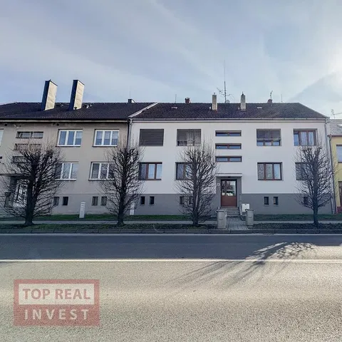 Къща и околности; гледка