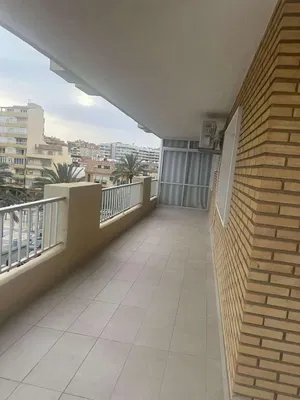 Balkon; fliesenboden, blick