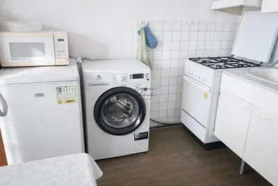 Mutfak; mutfak aletleri, fayans zemin