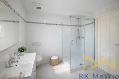 Купатило; плочице, природно светло, реновиран