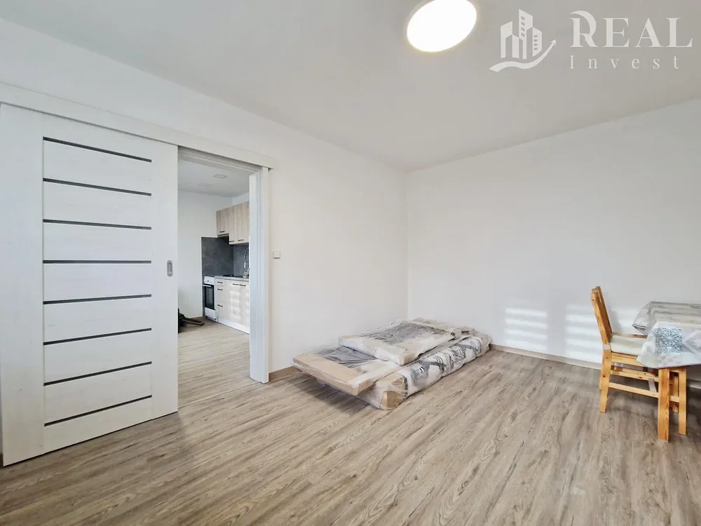 Chambre; parquet, lumière naturelle, style moderne