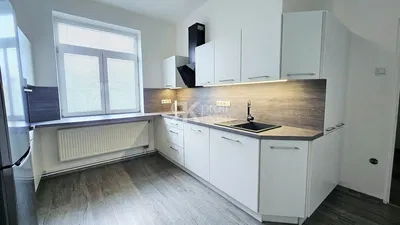 Cuisine; électroménager, lumière naturelle, style moderne, parquet