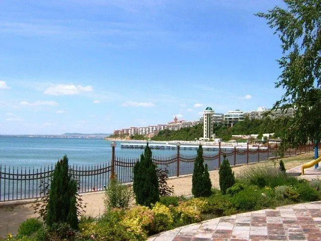 Terasa; výhled, přirozené světlo