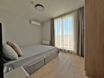 Chambre; parquet, lumière naturelle, style moderne