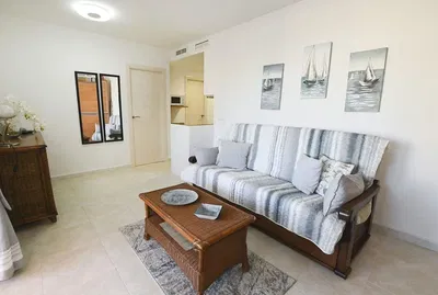 Dnevna soba; prirodno svjetlo, pločice, moderni stil