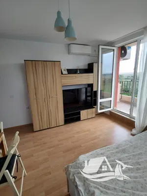 Chambre; vue, parquet, lumière naturelle