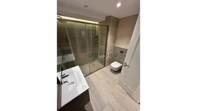 Banyo; fayans zemin, tadilatlı, doğal ışık
