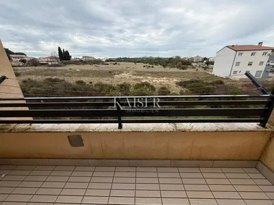 Balcon; carrelage, vue