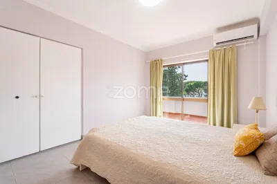 Schlafzimmer; tageslicht, moderner stil