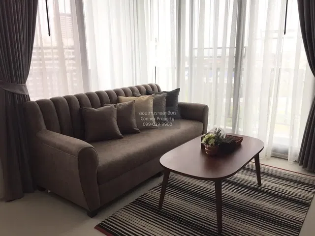 غرفة معيشة; إطلالة, ضوء طبيعي, أسلوب عصري