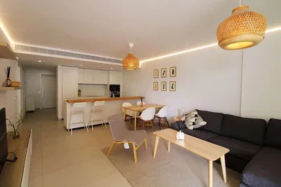 Obývací pokoj; přirozené světlo, moderní styl, dlažba