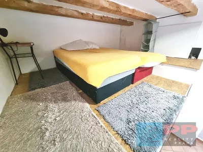 Schlafzimmer; holzbalken