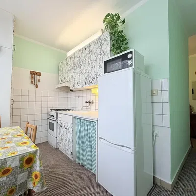 Кухиња; кухињски апарати, природно светло