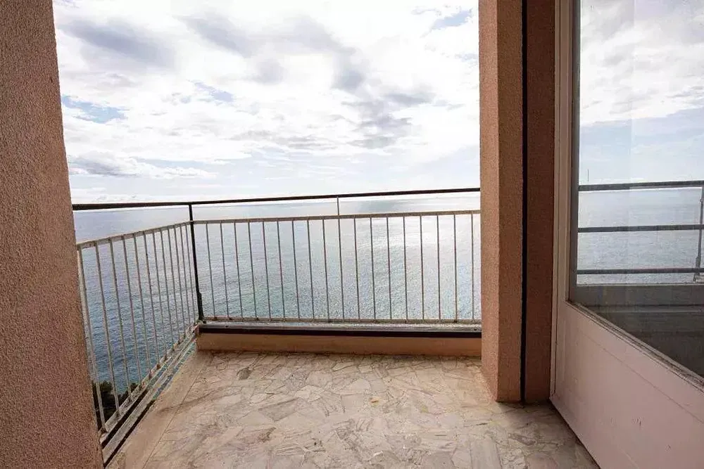 Balkon; widok, podłoga z płytek