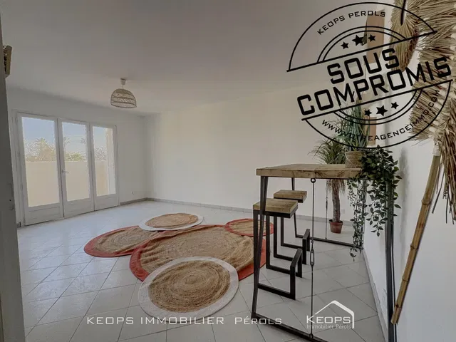 Sala de estar; chão de azulejo, vista